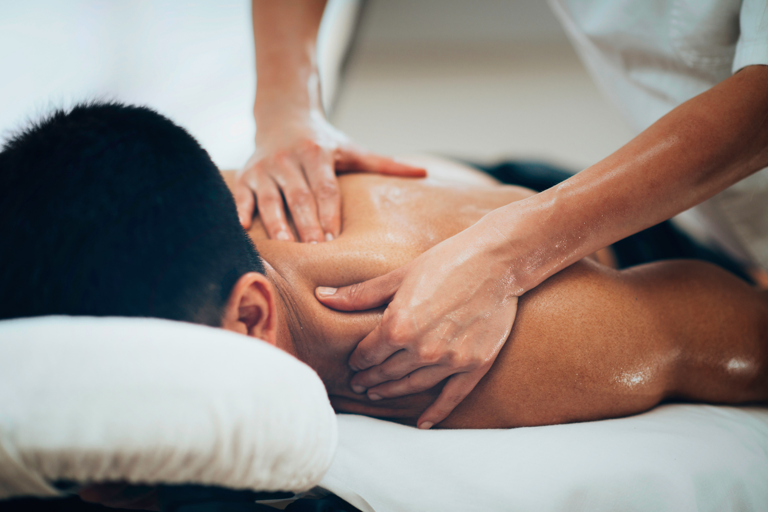Sports massage therapy in Edina MN for athletes and active adults